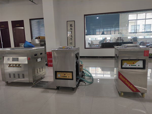 河北星火全自動鴨腿真空包裝機代替手工包裝的原因